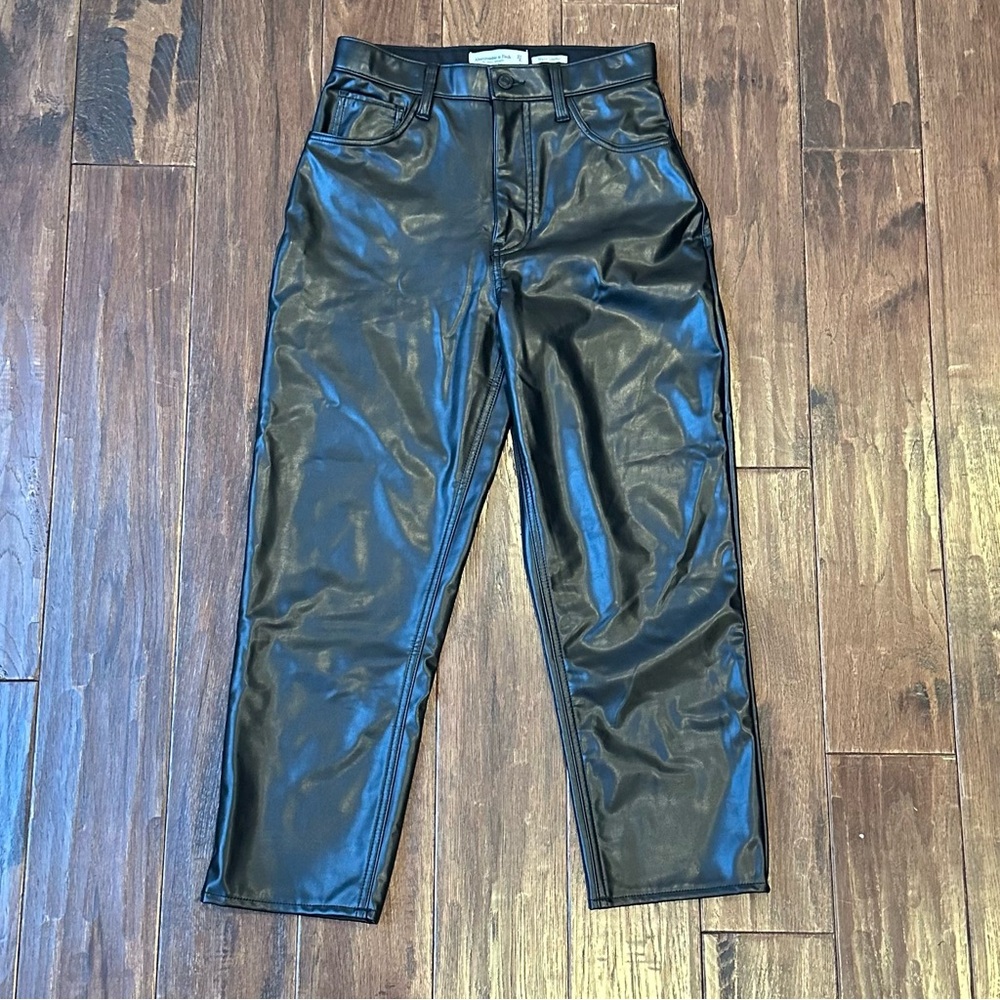 Abercrombie & Fitch Curve Love Vegan Leather Ankle Straight Pants - Picture 2 of 8